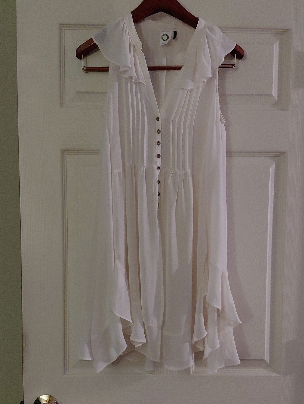 Anthropologie Ivory Ruffle Front Sleeveless Blouse